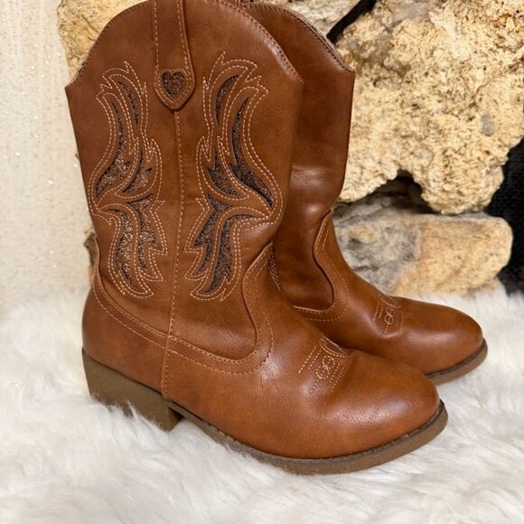 Brown Kids Cowboy Boots With Glitter Stitching Size 4 - Picture 3 of 13